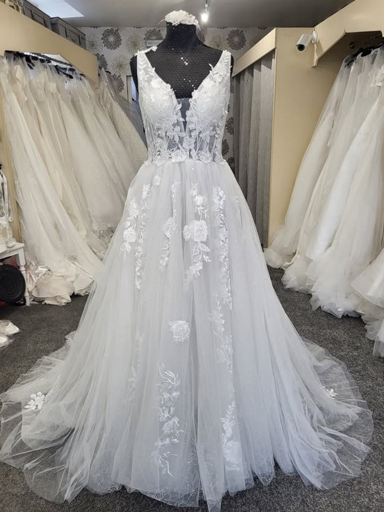 A Line V Neck and V Back White Lace Long Prom Dresses, White Lace Wedding Dresses with Appliques, White Formal Evening Dresses SP3393