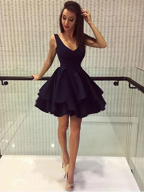 Little Black Dresses: Short Black Formal Looks