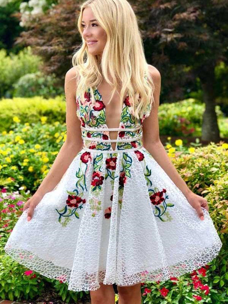 V Neck Open Back White Lace Beaded Short Prom Dresses with Appliques, Shiny Party V Neck Open Back White Lace Beaded Short Prom Dresses with Appliques, Shiny Party